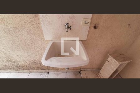 Casa para alugar com 70m², 2 quartos e 1 vaga Casa para alugar com 70m², 2 quartos e 1 vagaÁrea de Serviço