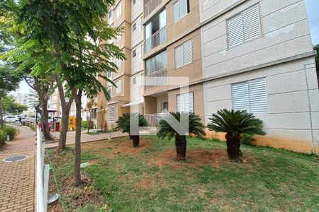 Apartamento para alugar com 52m², 2 quartos e 1 vagaFachada do bloco