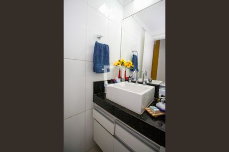 Apartamento à venda com 68m², 3 quartos e 2 vagasBanheiro