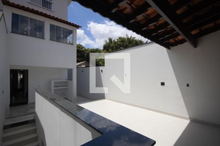 Casa para alugar com 280m², 5 quartos e 3 vagasQuintal