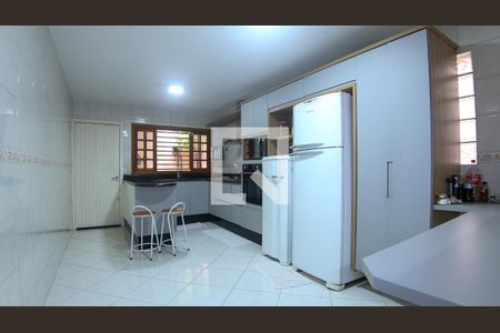 Casa à venda com 148m², 3 quartos e 2 vagasCozinha