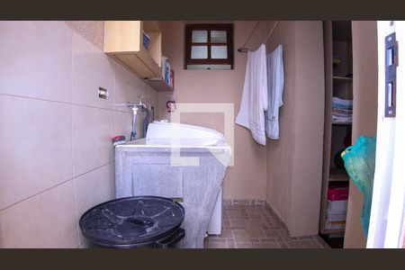 Casa à venda com 148m², 3 quartos e 2 vagasÁrea de Serviço