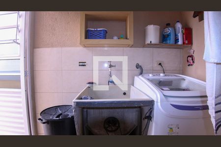 Casa à venda com 148m², 3 quartos e 2 vagasÁrea de Serviço