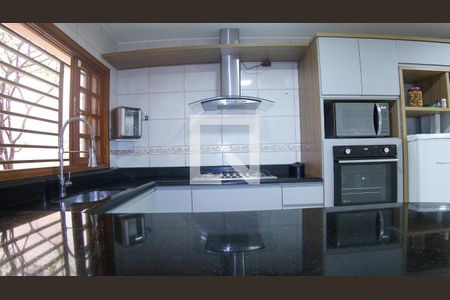 Casa à venda com 148m², 3 quartos e 2 vagasCozinha