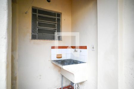 Casa para alugar com 70m², 2 quartos e 1 vagaÁrea de Serviço