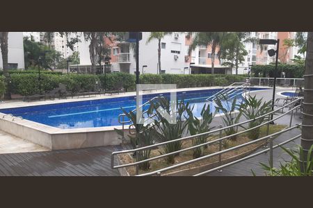 Apartamento à venda com 70m², 3 quartos e 1 vagaÁrea comum - Piscina