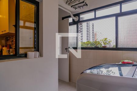 Apartamento à venda com 97m², 3 quartos e 2 vagas Apartamento à venda com 97m², 3 quartos e 2 vagasÁrea de Serviço