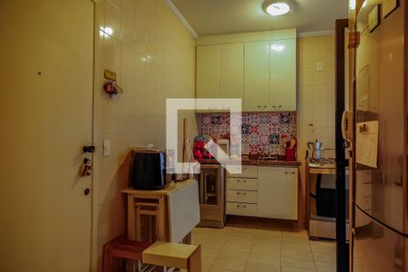 Apartamento à venda com 97m², 3 quartos e 2 vagas Apartamento à venda com 97m², 3 quartos e 2 vagasCozinha