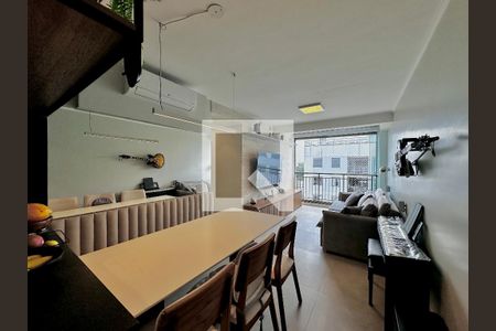 Sala  de apartamento à venda com 3 quartos, 72m² em Santo Amaro, São Paulo