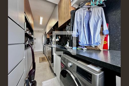 Apartamento à venda com 72m², 3 quartos e 1 vagaÁrea de Serviço