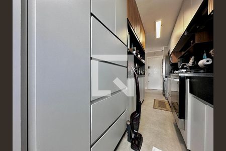 Apartamento à venda com 72m², 3 quartos e 1 vagaÁrea de Serviço