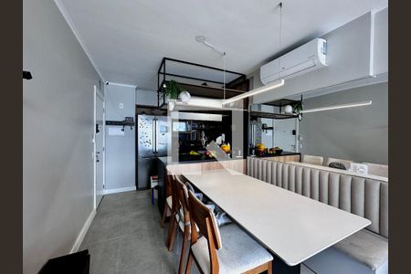 Sala  de apartamento à venda com 3 quartos, 72m² em Santo Amaro, São Paulo