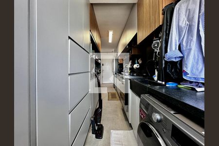 Apartamento à venda com 72m², 3 quartos e 1 vagaÁrea de Serviço