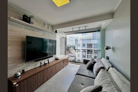 Sala  de apartamento à venda com 3 quartos, 72m² em Santo Amaro, São Paulo