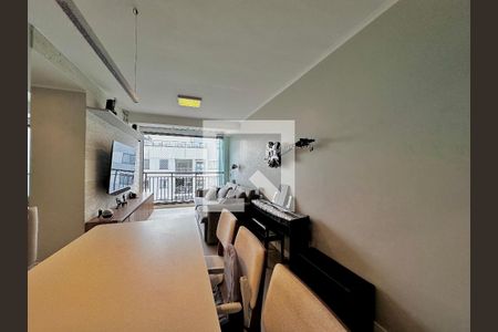 Sala  de apartamento à venda com 3 quartos, 72m² em Santo Amaro, São Paulo