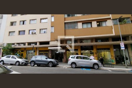 Apartamento à venda com 55m², 1 quarto e sem vagaFachada