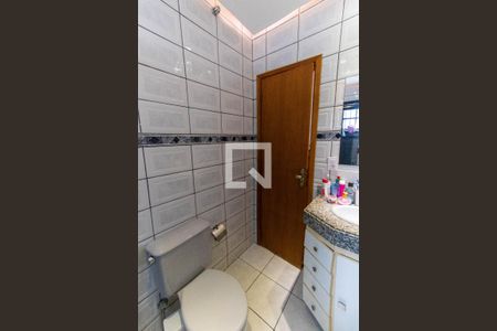 Casa de condomínio à venda com 236m², 3 quartos e 1 vaga Casa de condomínio à venda com 236m², 3 quartos e 1 vagaBanheiro da Suíte 3