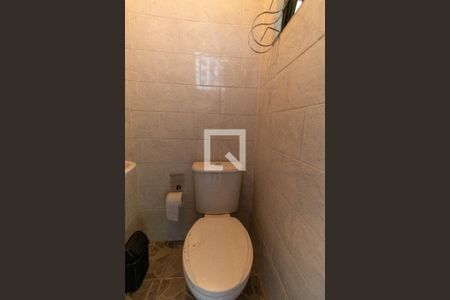 Casa de condomínio à venda com 236m², 3 quartos e 1 vaga Casa de condomínio à venda com 236m², 3 quartos e 1 vagaBanheiro Externo