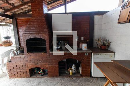 Casa de condomínio à venda com 236m², 3 quartos e 1 vaga Casa de condomínio à venda com 236m², 3 quartos e 1 vagaChurrasqueira