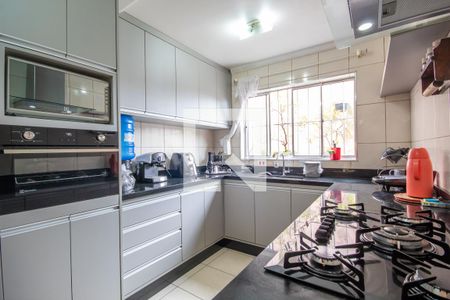 Casa para alugar com 320m², 3 quartos e 1 vagaCozinha