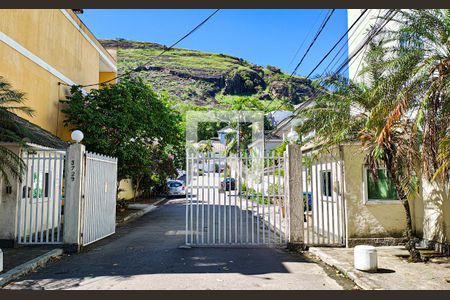 Casa de condomínio à venda com 75m², 3 quartos e 1 vaga Casa de condomínio à venda com 75m², 3 quartos e 1 vagafachada portaria