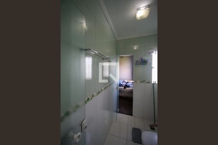 Casa para alugar com 240m², 3 quartos e 2 vagasBanheiro da Suíte 1 e do Quarto 1