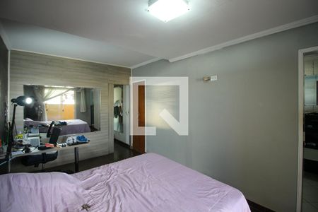 Casa para alugar com 240m², 3 quartos e 2 vagasSuíte 2