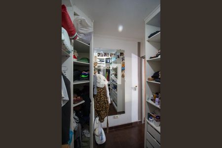 Casa para alugar com 240m², 3 quartos e 2 vagasSuíte 2