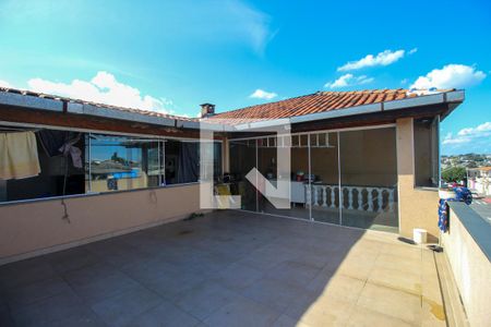 Casa para alugar com 240m², 3 quartos e 2 vagasÁrea Externa
