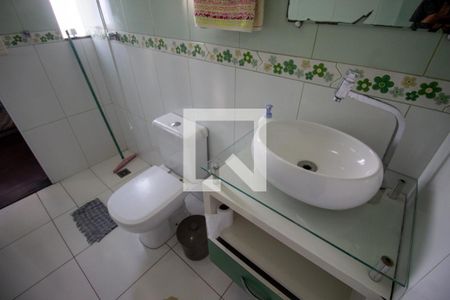 Casa para alugar com 240m², 3 quartos e 2 vagasBanheiro da Suíte 1 e do Quarto 1