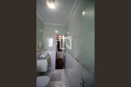 Casa para alugar com 240m², 3 quartos e 2 vagasBanheiro da Suíte 1 e do Quarto 1