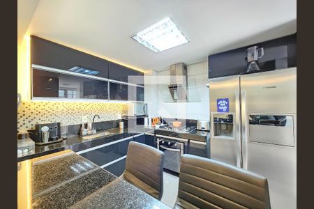 Cozinha de apartamento à venda com 3 quartos, 116m² em Prado, Belo Horizonte