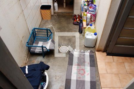 Casa à venda com 250m², 2 quartos e 3 vagas Casa à venda com 250m², 2 quartos e 3 vagasÁREA DE SERVIÇO