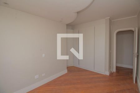 Apartamento à venda com 238m², 3 quartos e 4 vagasQuarto 2