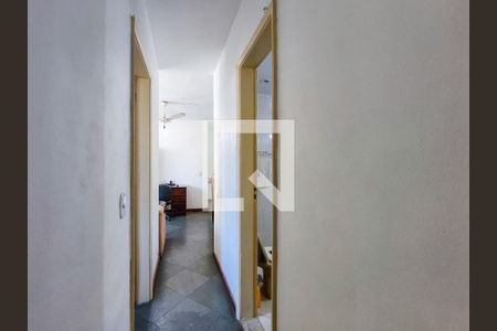 Apartamento à venda com 70m², 2 quartos e 1 vagaCorredor