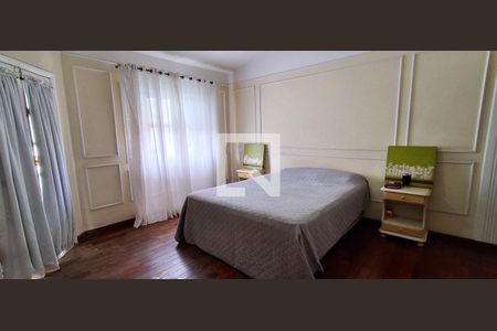 Casa à venda com 380m², 4 quartos e 4 vagasQuarto 