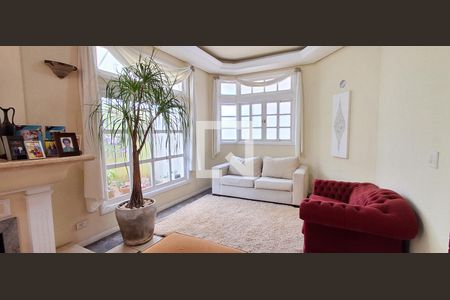 Casa à venda com 380m², 4 quartos e 4 vagasSala 