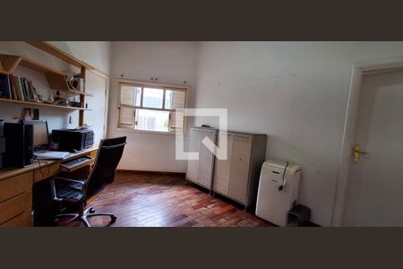 Casa à venda com 380m², 4 quartos e 4 vagasQuarto 