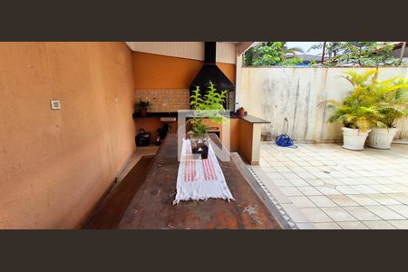 Casa à venda com 380m², 4 quartos e 4 vagasÁrea de serviço 