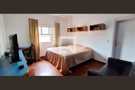 Casa à venda com 380m², 4 quartos e 4 vagasCloset 