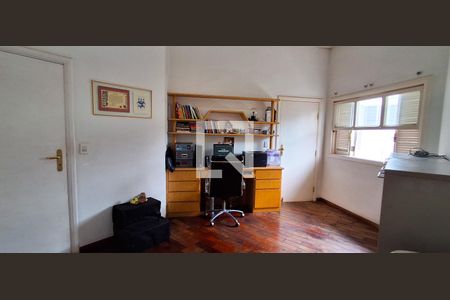 Casa à venda com 380m², 4 quartos e 4 vagasQuarto 