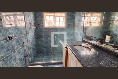 Casa à venda com 380m², 4 quartos e 4 vagasBanheiro