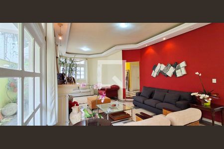 Casa à venda com 380m², 4 quartos e 4 vagasSala 