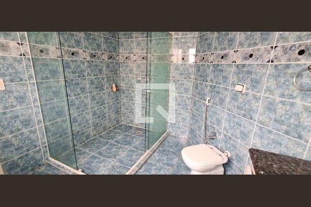 Casa à venda com 380m², 4 quartos e 4 vagasBanheiro