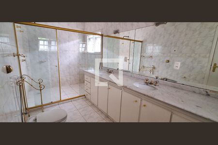 Casa à venda com 380m², 4 quartos e 4 vagasBanheiro