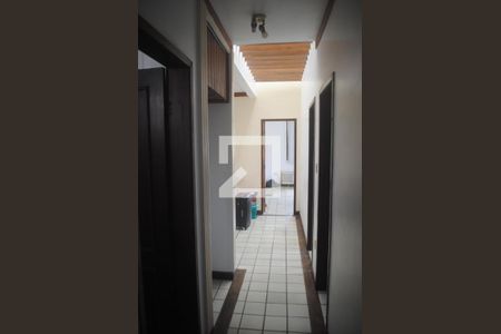 Casa para alugar com 800m², 10 quartos e 6 vagasCorredor dos Quartos 