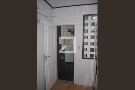 Casa para alugar com 800m², 10 quartos e 6 vagasCozinha 