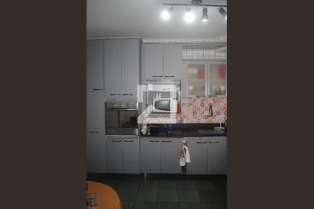 Casa para alugar com 800m², 10 quartos e 6 vagasCozinha 