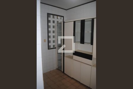 Casa para alugar com 800m², 10 quartos e 6 vagasCozinha 