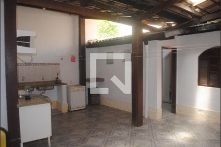 Casa para alugar com 800m², 10 quartos e 6 vagasÁrea de Serviço